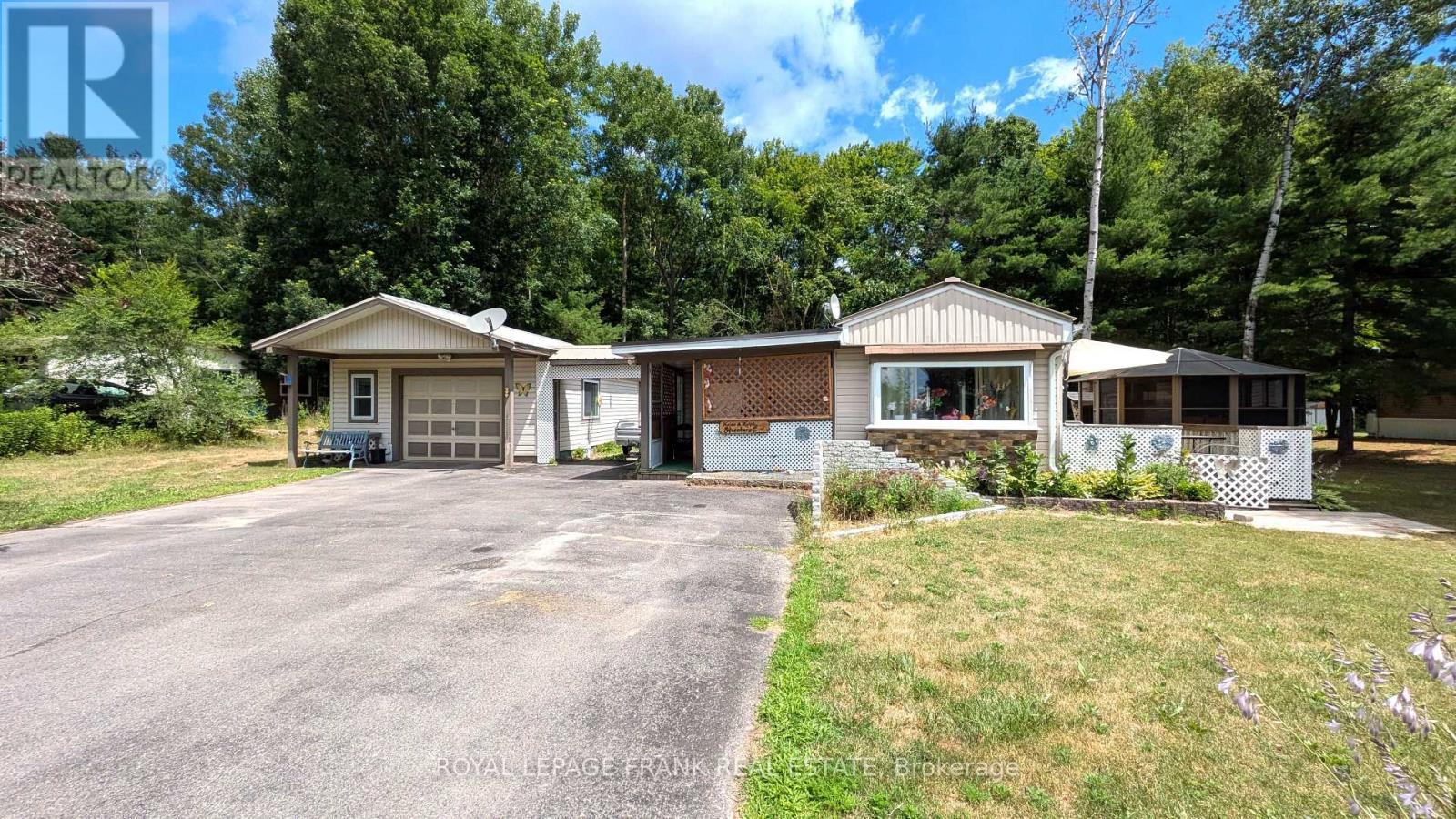 












83 BELMONT STREET

,
Havelock-Belmont-Methuen (Belmont-Methuen),




Ontario
K0L1Z0

