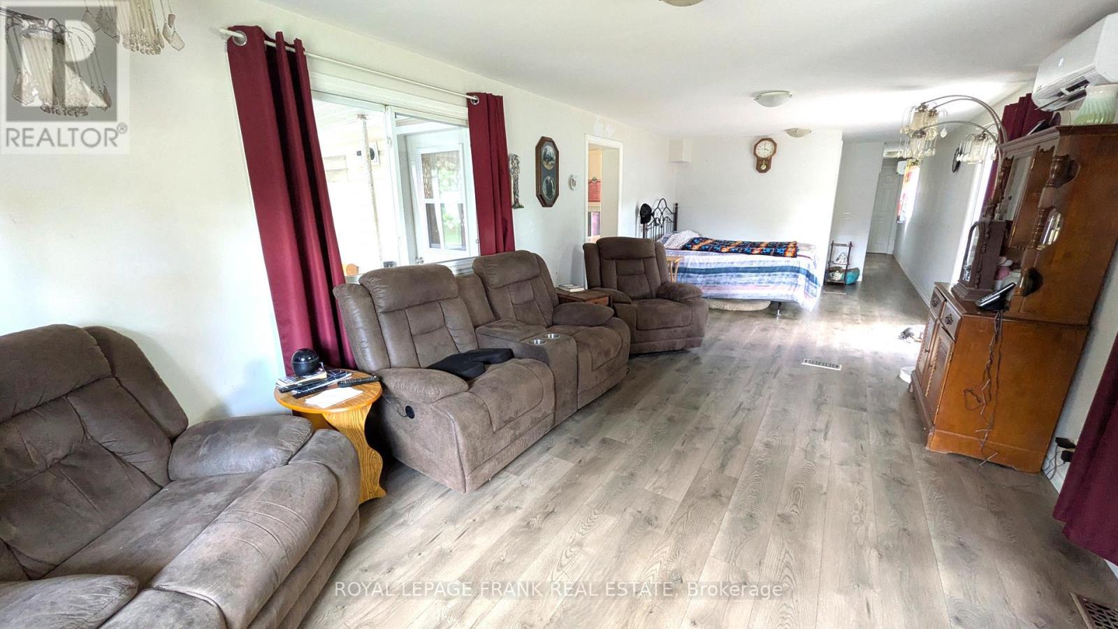 












83 BELMONT STREET

,
Havelock-Belmont-Methuen (Belmont-Methuen),




Ontario
K0L1Z0


