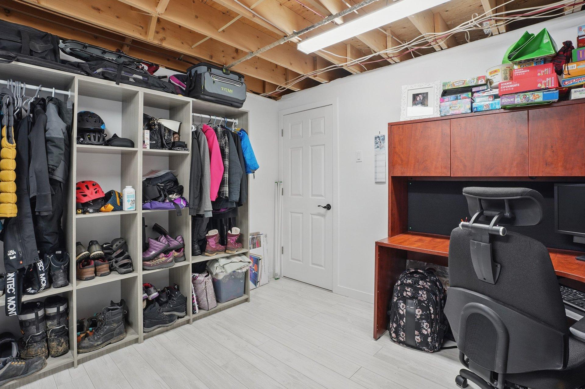 









114


Rue Lachapelle

,
Gatineau (Gatineau),




QC
J8T5G9

