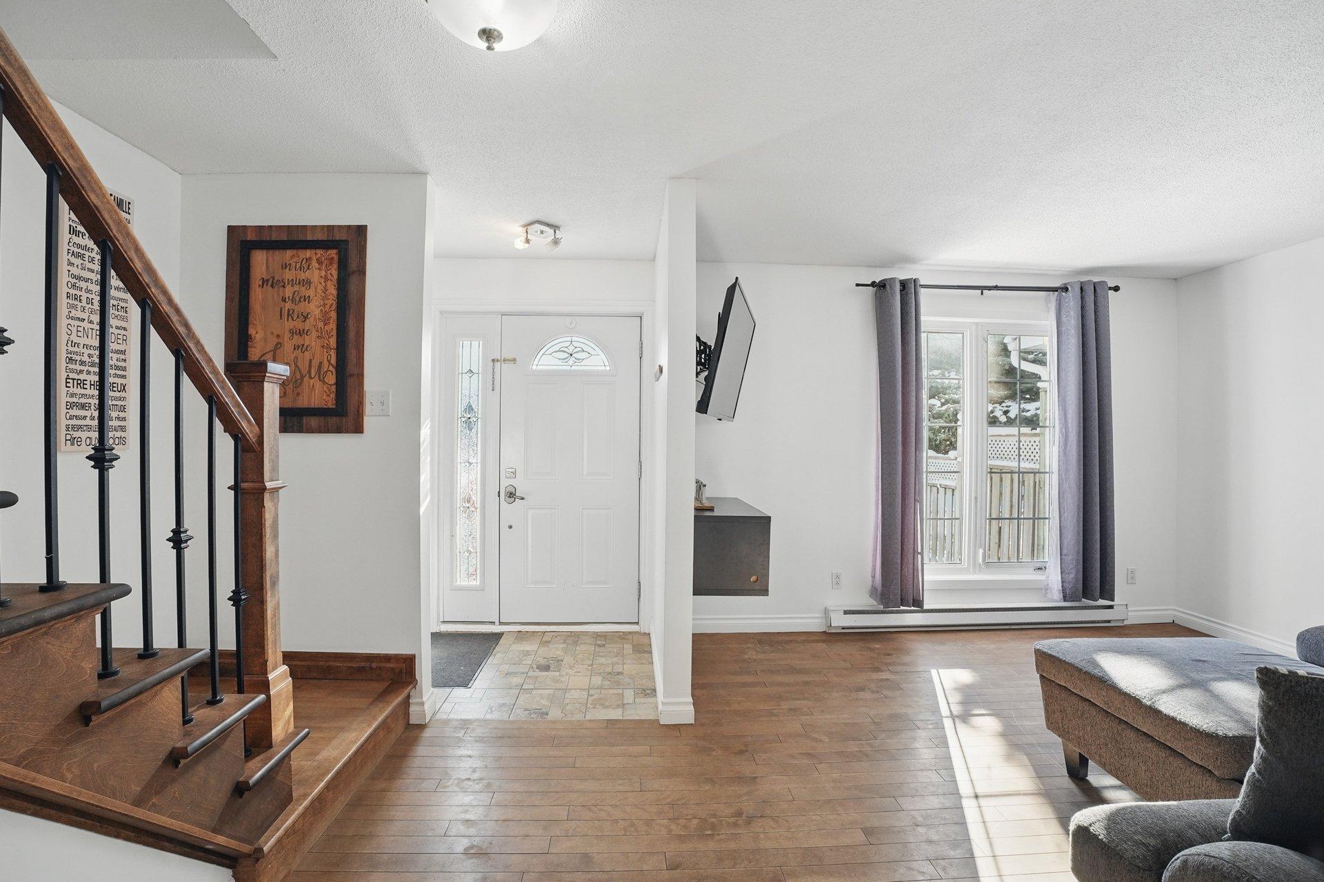 









114


Rue Lachapelle

,
Gatineau (Gatineau),




QC
J8T5G9


