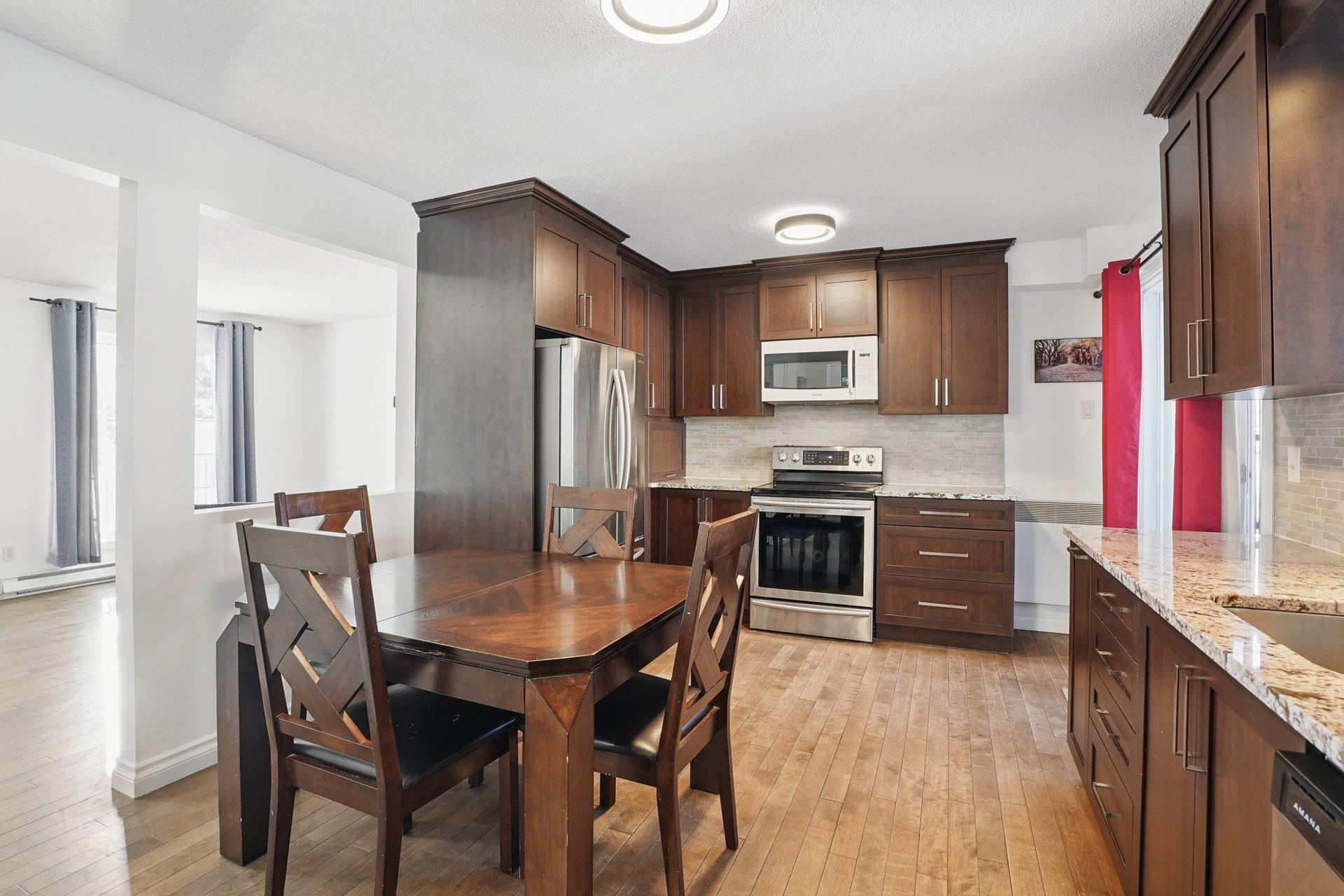 









114


Rue Lachapelle

,
Gatineau (Gatineau),




QC
J8T5G9

