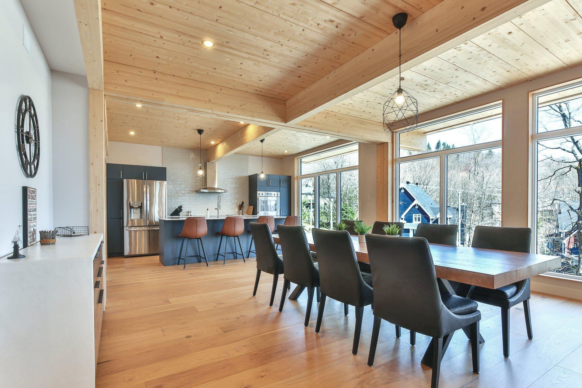 









205


Rue des Deux-Montagnes

,
Bromont,




QC
J2L1P2

