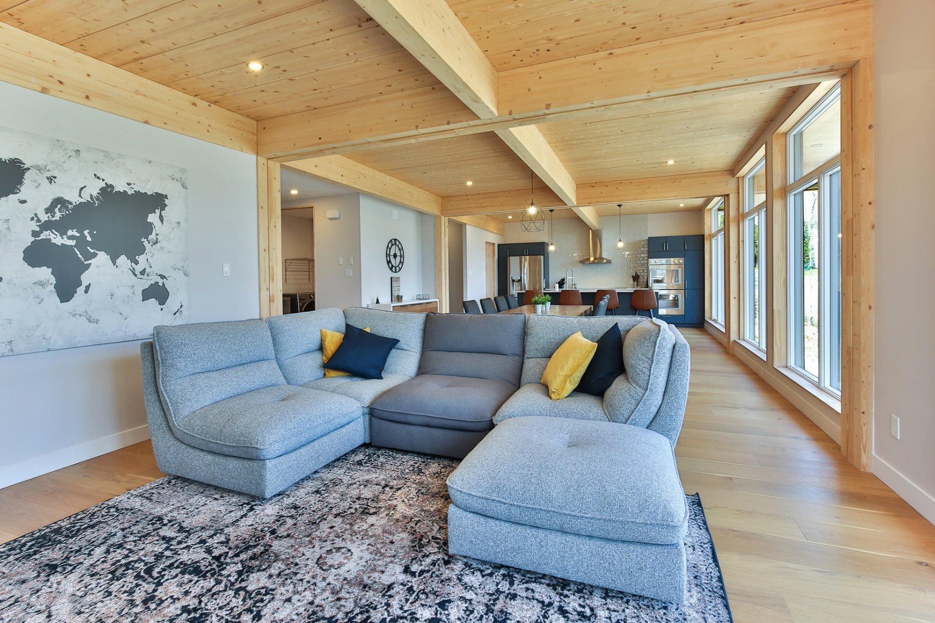 









205


Rue des Deux-Montagnes

,
Bromont,




QC
J2L1P2

