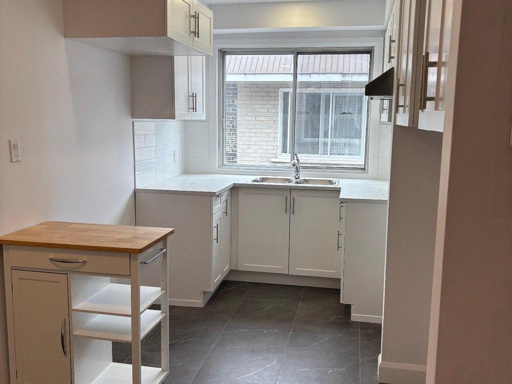 









5589


Boul. Léger

, 10,
Montréal (Montréal-Nord),




QC
H1G1K4

