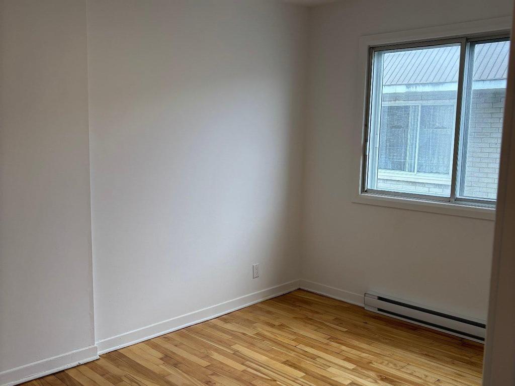 









5589


Boul. Léger

, 10,
Montréal (Montréal-Nord),




QC
H1G1K4

