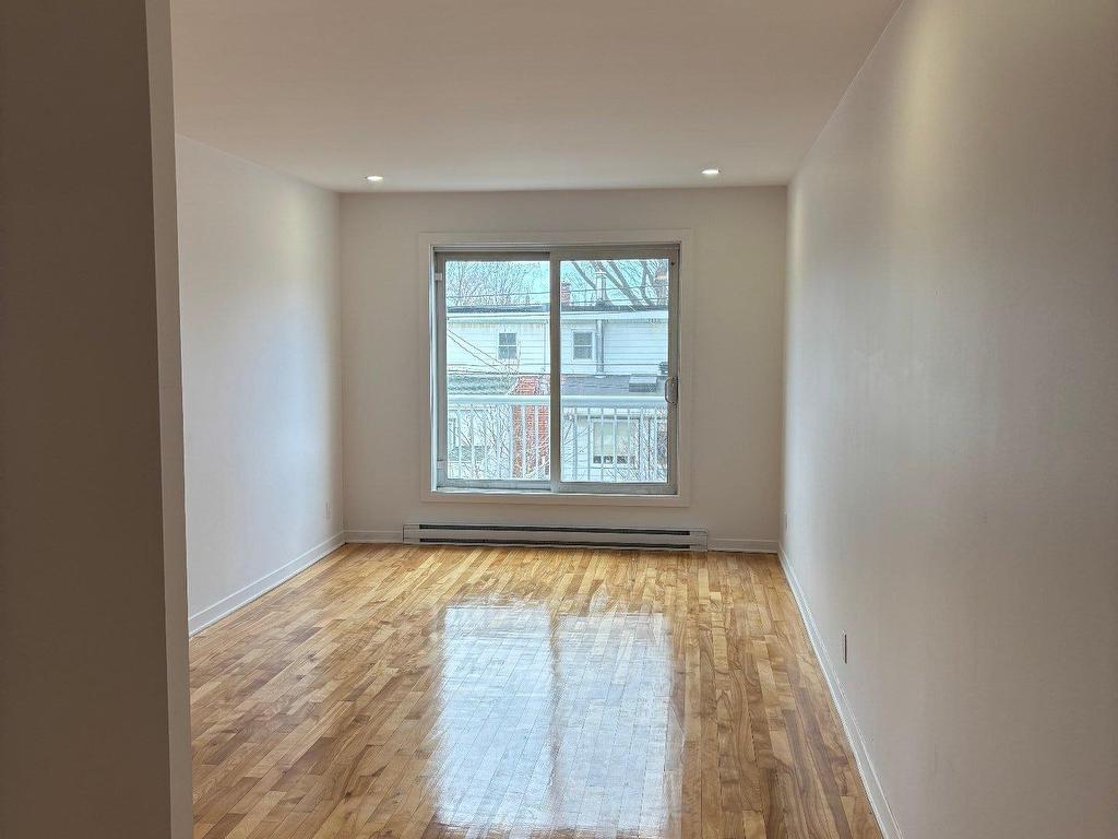 









5589


Boul. Léger

, 10,
Montréal (Montréal-Nord),




QC
H1G1K4

