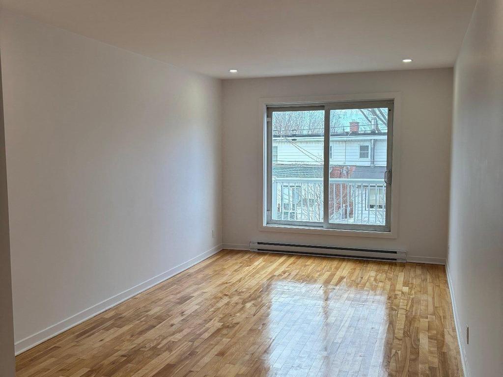 









5589


Boul. Léger

, 10,
Montréal (Montréal-Nord),




QC
H1G1K4

