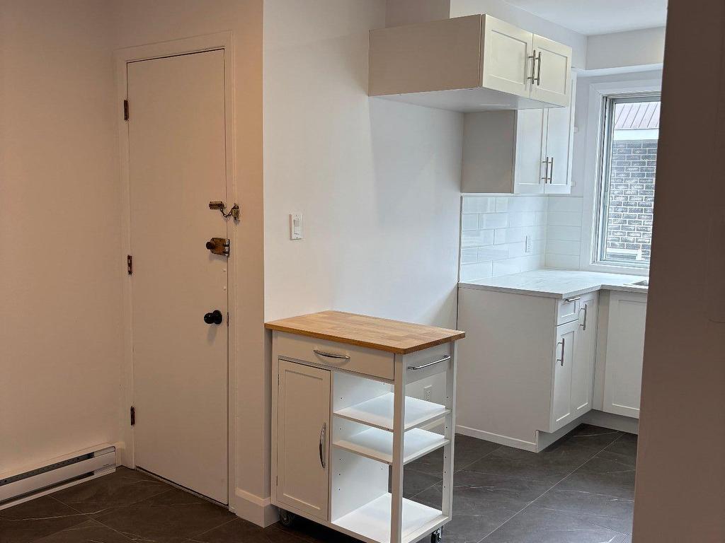 









5589


Boul. Léger

, 10,
Montréal (Montréal-Nord),




QC
H1G1K4

