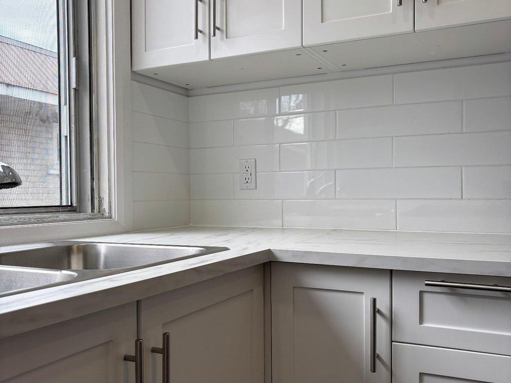 









5589


Boul. Léger

, 10,
Montréal (Montréal-Nord),




QC
H1G1K4

