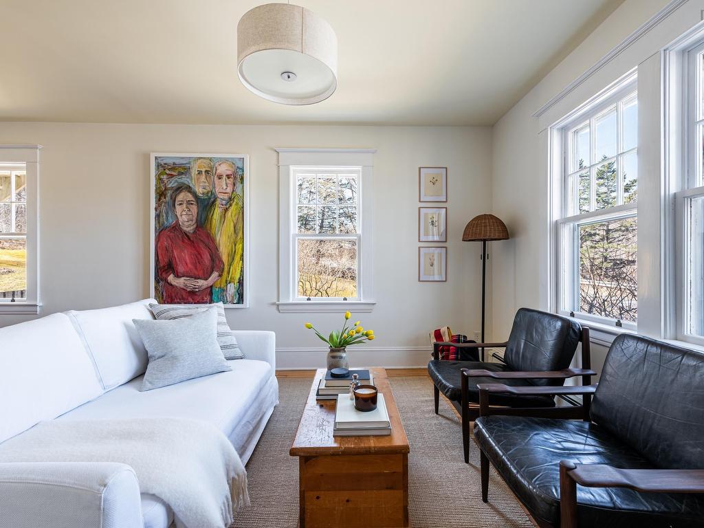 












9957 Peggys Cove Road

,
Hackett's Cove,




NS
B3Z 3J4

