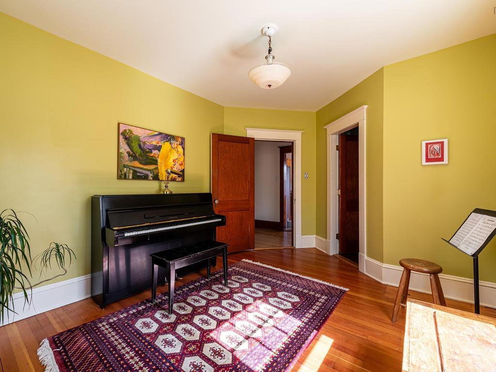 












9957 Peggys Cove Road

,
Hackett's Cove,




NS
B3Z 3J4

