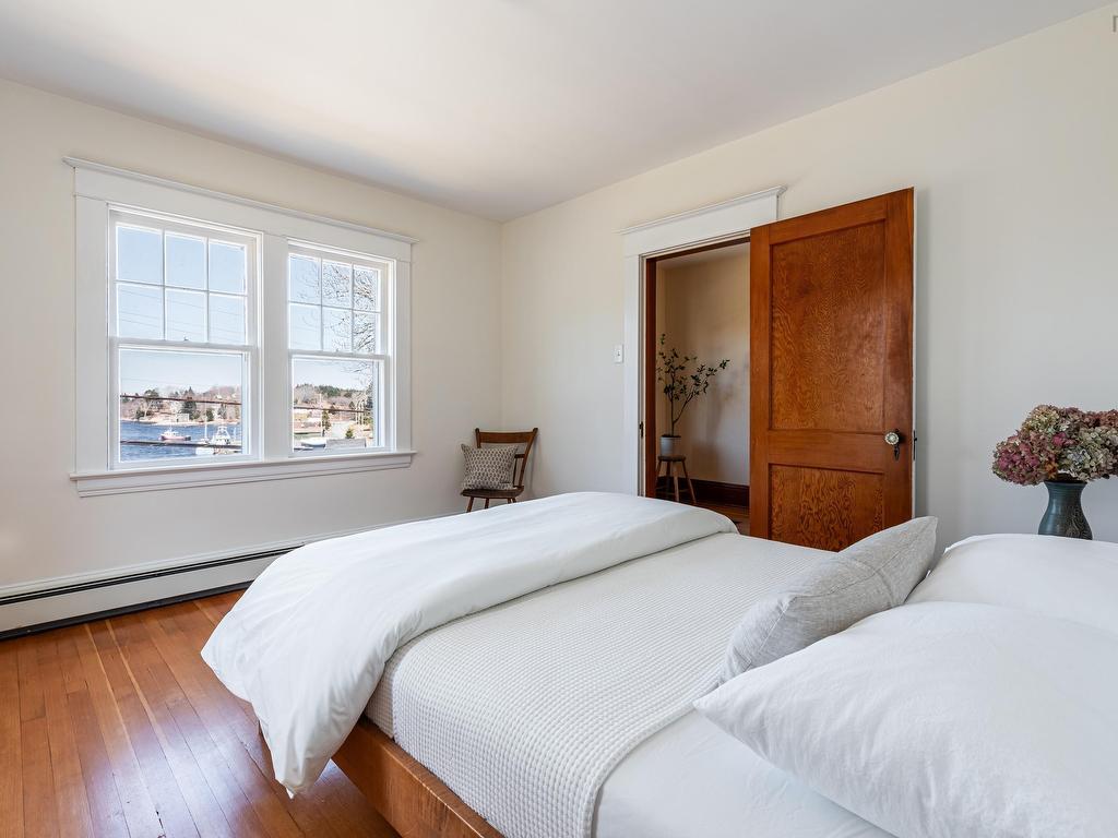 












9957 Peggys Cove Road

,
Hackett's Cove,




NS
B3Z 3J4

