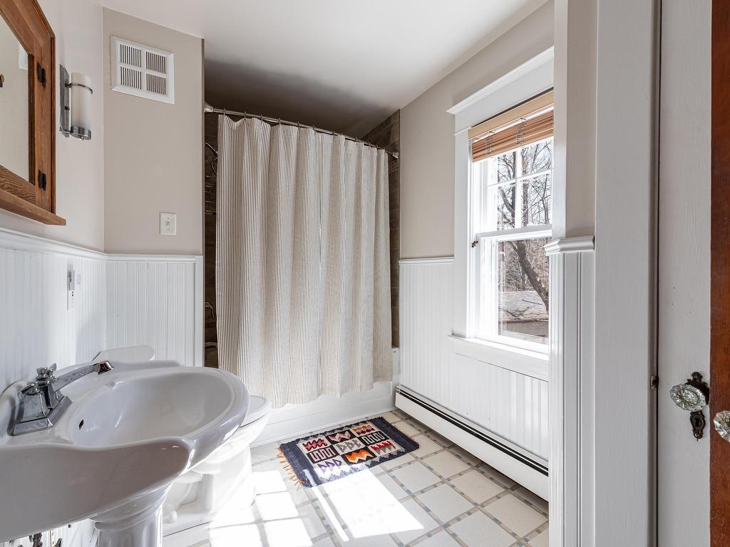 












9957 Peggys Cove Road

,
Hackett's Cove,




NS
B3Z 3J4

