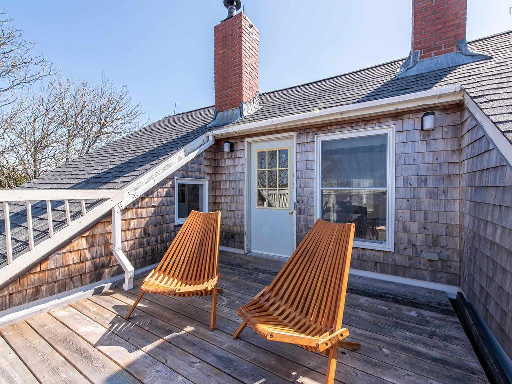 












9957 Peggys Cove Road

,
Hackett's Cove,




NS
B3Z 3J4

