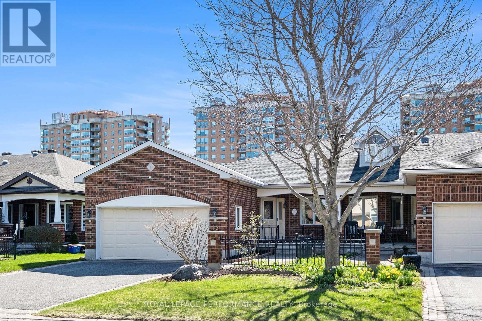












45 COULSON COURT

,
Ottawa,




Ontario
K2K2X9


