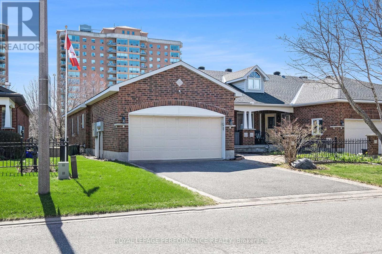












45 COULSON COURT

,
Ottawa,




Ontario
K2K2X9

