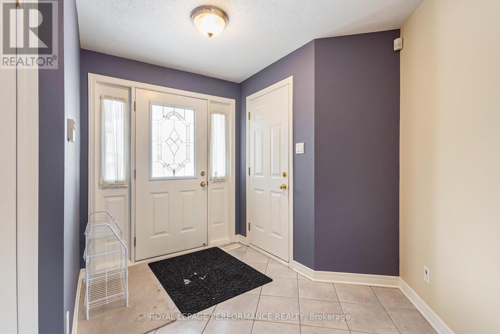 












45 COULSON COURT

,
Ottawa,




Ontario
K2K2X9

