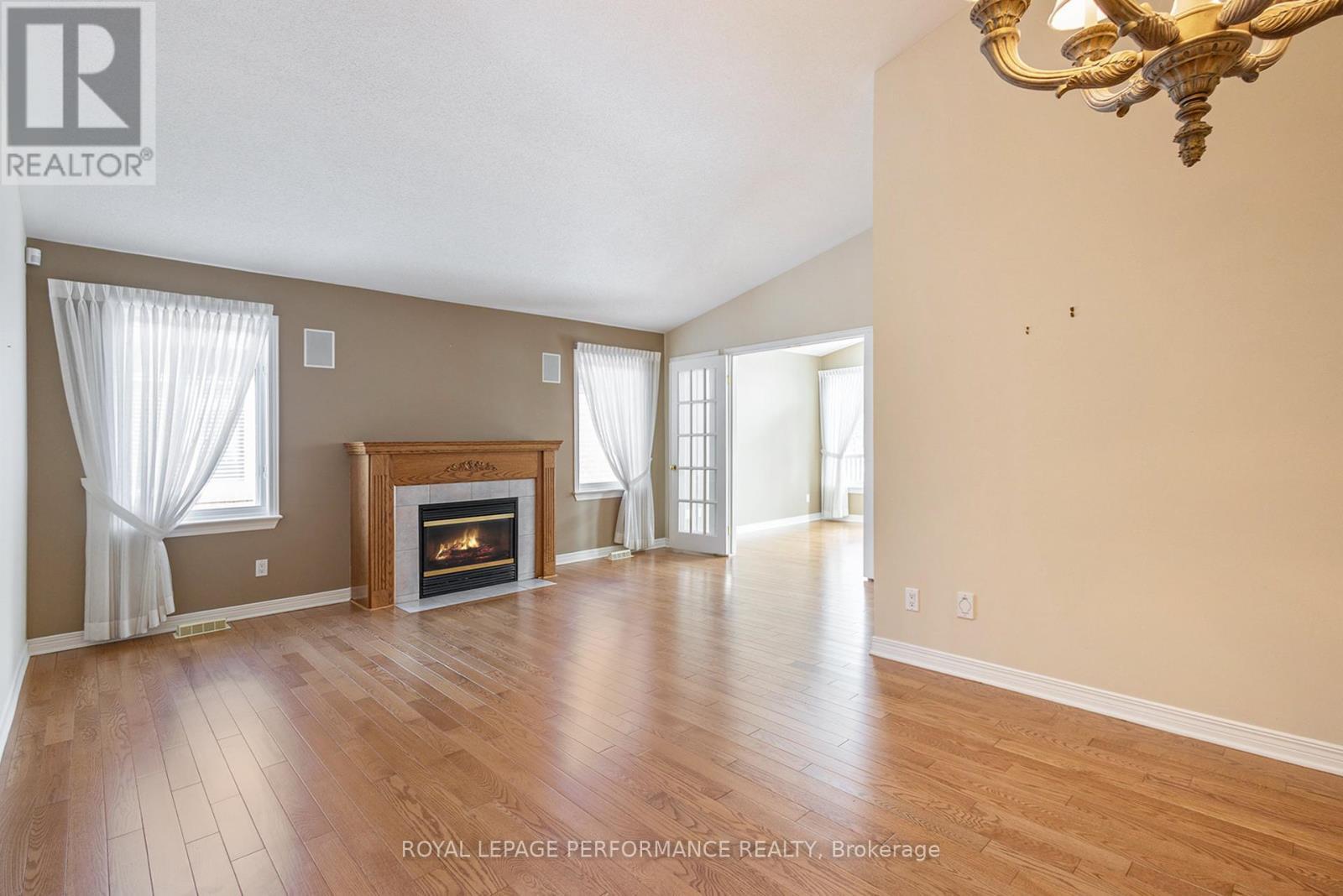 












45 COULSON COURT

,
Ottawa,




Ontario
K2K2X9

