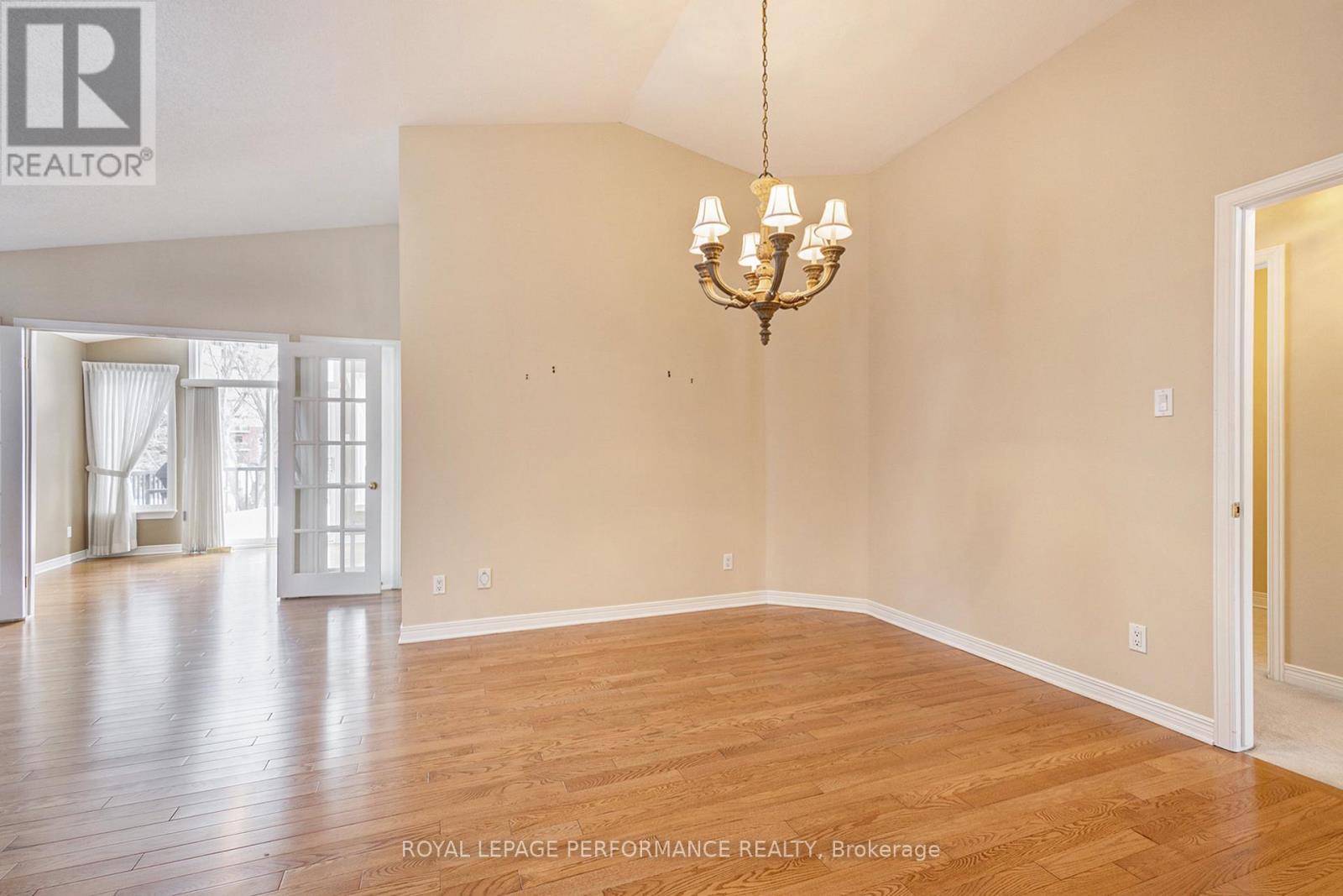 












45 COULSON COURT

,
Ottawa,




Ontario
K2K2X9

