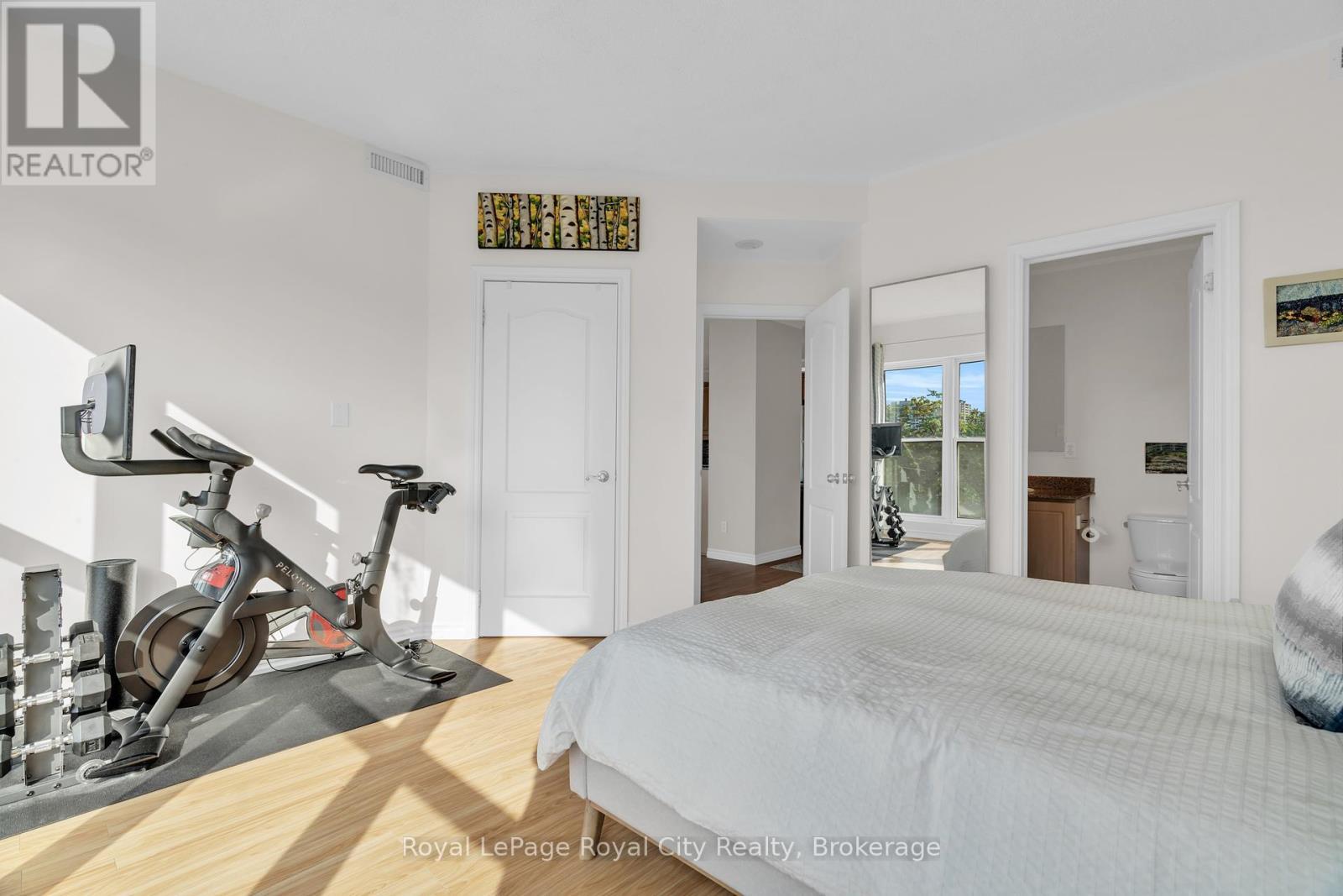 












614 - 135 JAMES STREET S

,
Hamilton (Corktown),




Ontario
L8P2Z6

