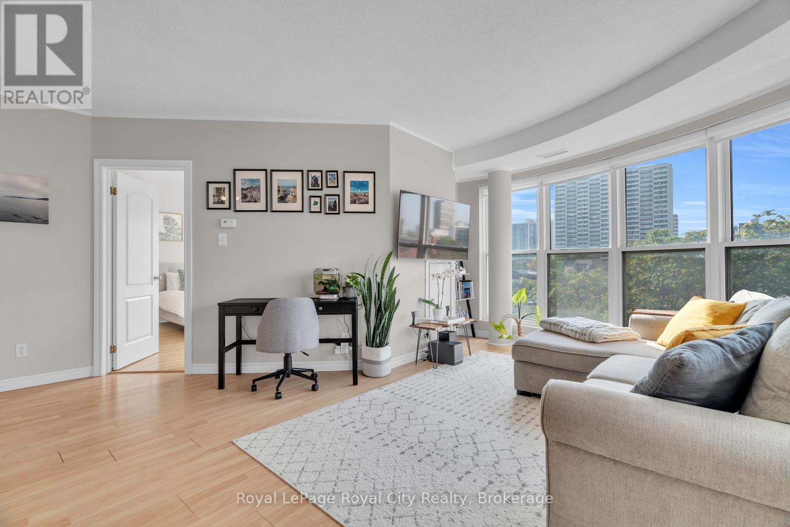 












614 - 135 JAMES STREET S

,
Hamilton (Corktown),




Ontario
L8P2Z6

