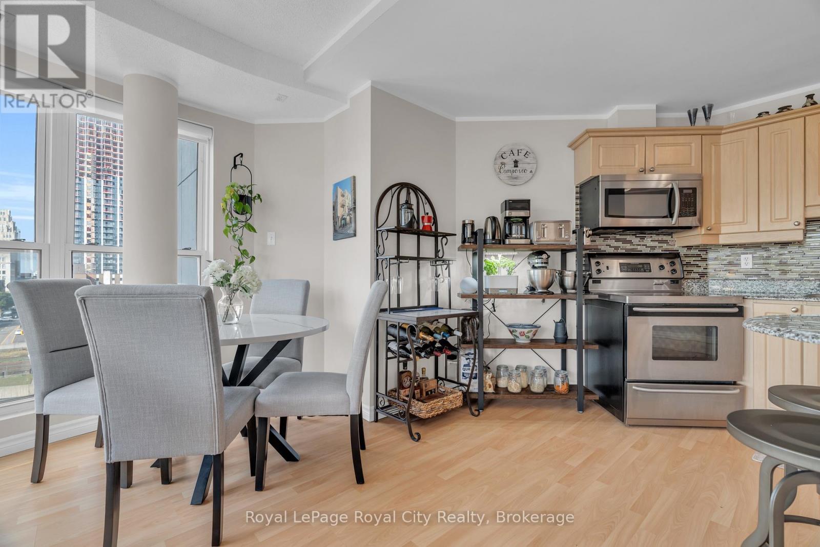 












614 - 135 JAMES STREET S

,
Hamilton (Corktown),




Ontario
L8P2Z6

