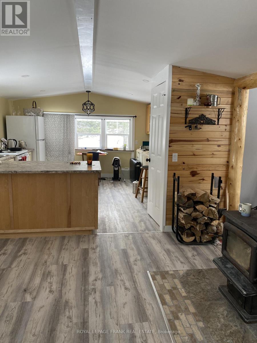 












1087 AIRPORT ROAD

,
Hastings Highlands (Herschel Ward),




Ontario
K0L1C0

