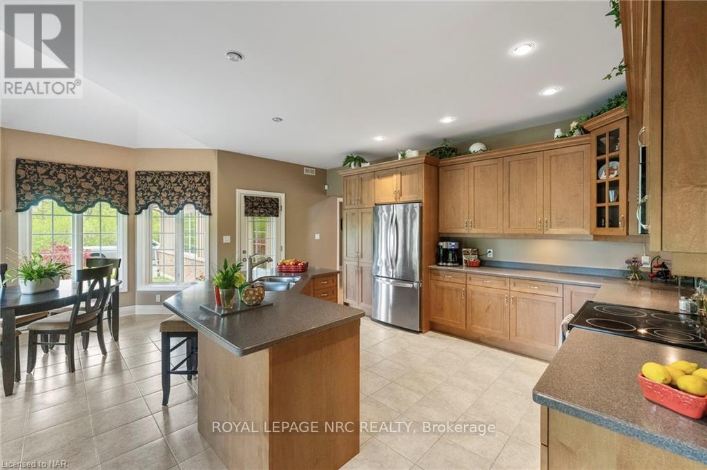 












5045 MICHENER ROAD

,
Fort Erie (Crystal Beach),




Ontario
L0S1R0

