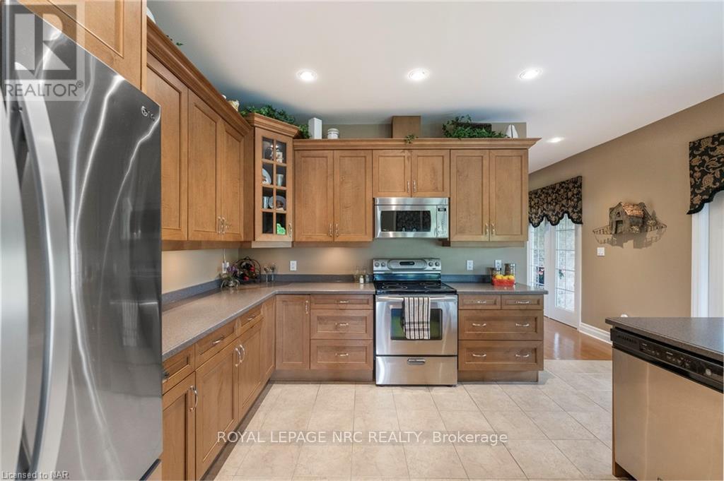 












5045 MICHENER ROAD

,
Fort Erie (Crystal Beach),




Ontario
L0S1R0

