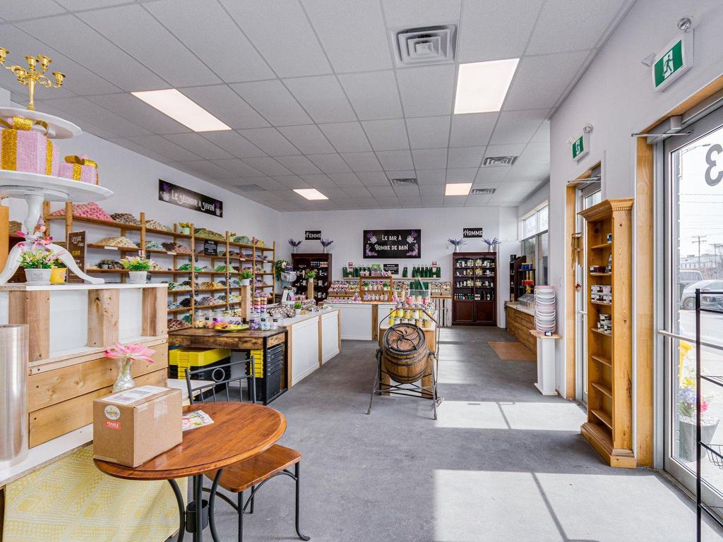 









471


Boul. Maloney E.

,
Gatineau (Gatineau),




QC
J8P6Z8

