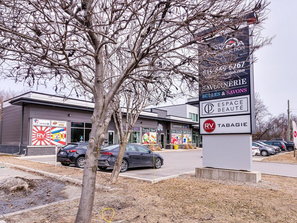 









471


Boul. Maloney E.

,
Gatineau (Gatineau),




QC
J8P6Z8

