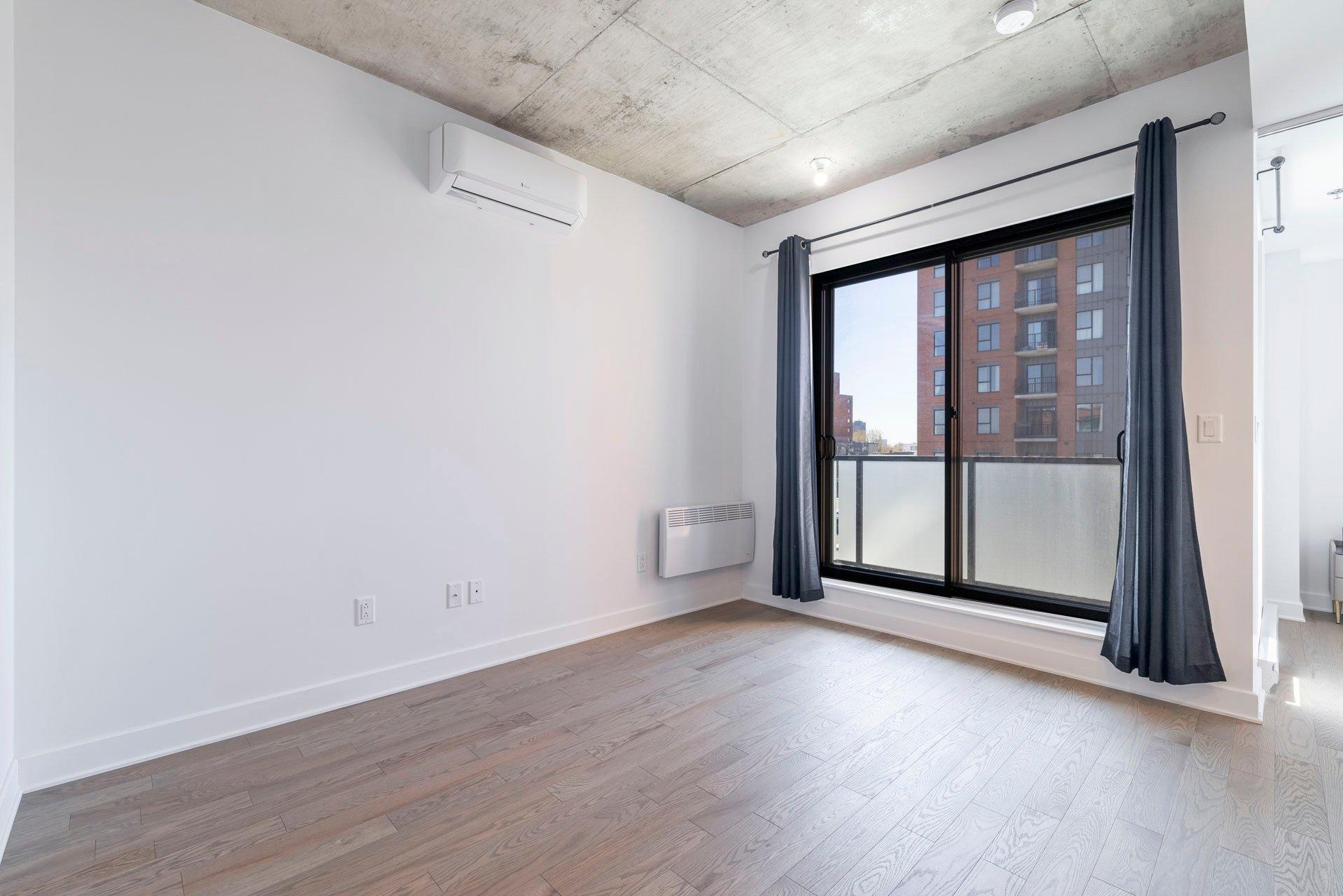 









2660


Rue Ontario E.

, 310,
Montréal (Ville-Marie),




QC
H2K4K4

