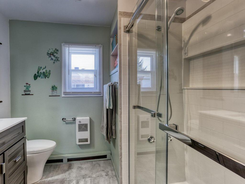 









1135


Rue Alida-Désilets

,
Shawinigan,




QC
G9P4H1

