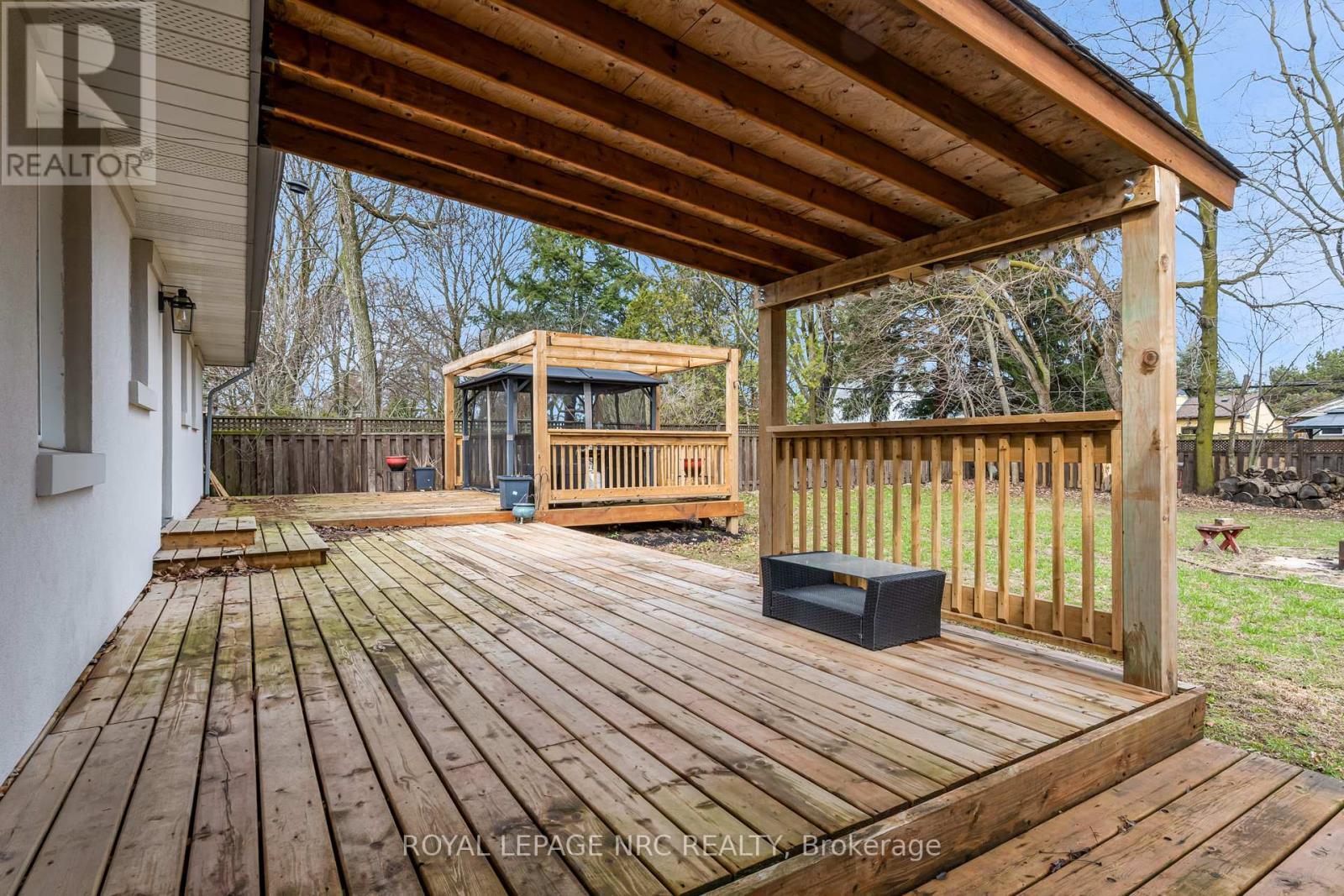 












87 CANBORO ROAD

,
Pelham (Fonthill),




Ontario
L0S1E0


