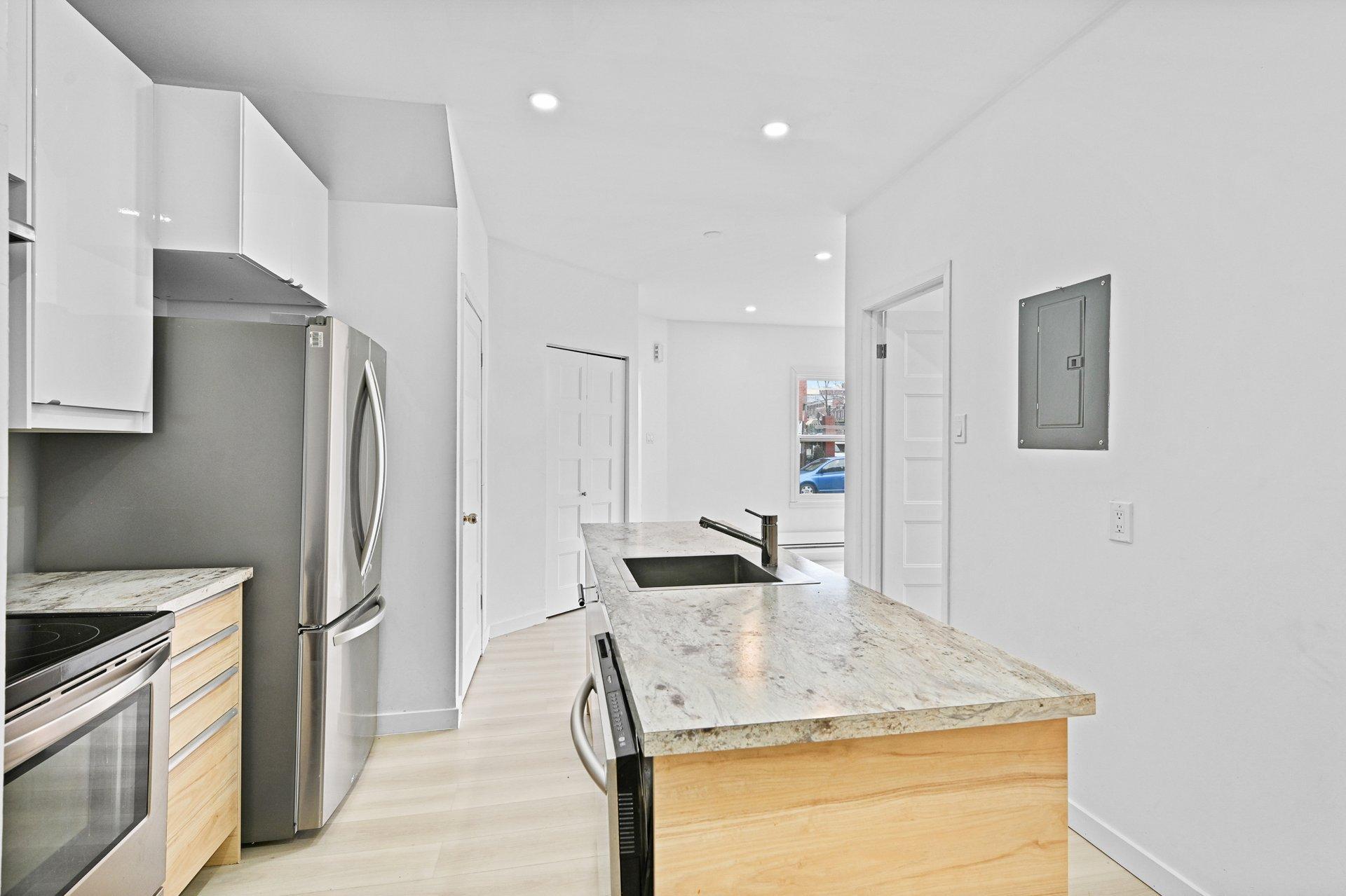 









2024

 - 2028


Rue Fullum

,
Montréal (Ville-Marie),




QC
H2K3N7

