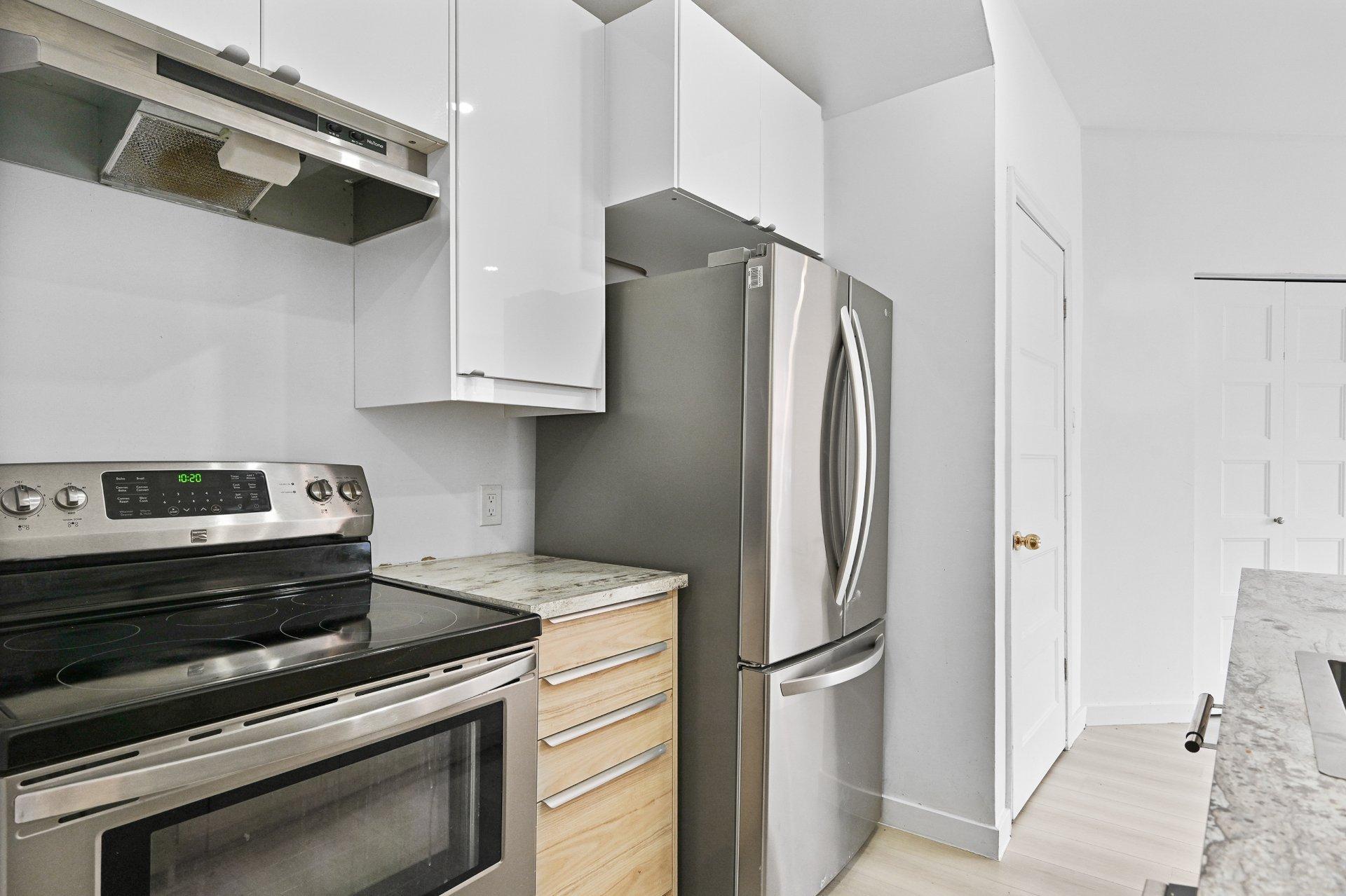 









2024

 - 2028


Rue Fullum

,
Montréal (Ville-Marie),




QC
H2K3N7

