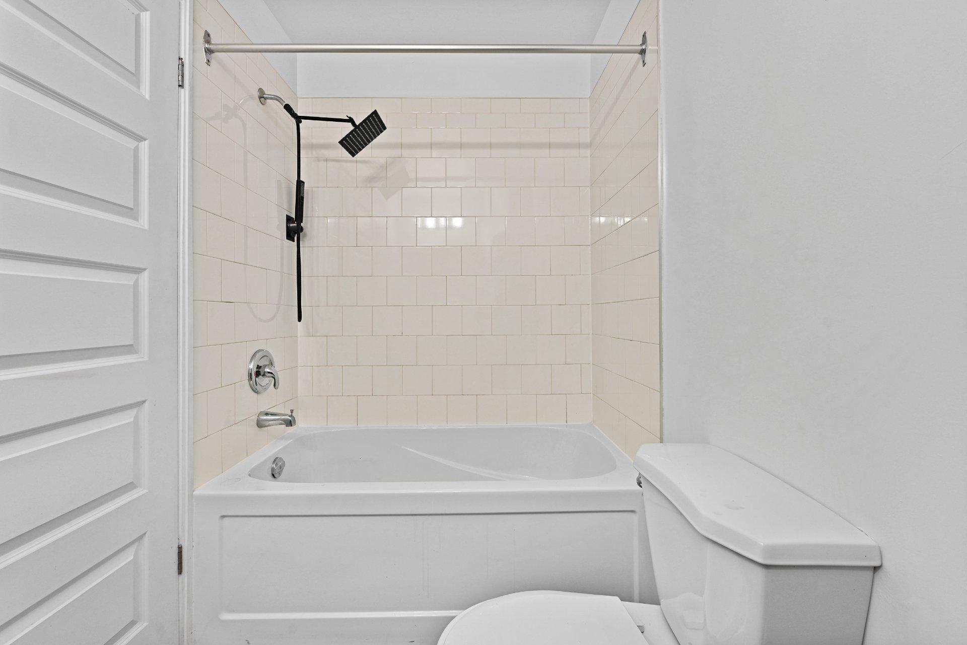 









2024

 - 2028


Rue Fullum

,
Montréal (Ville-Marie),




QC
H2K3N7

