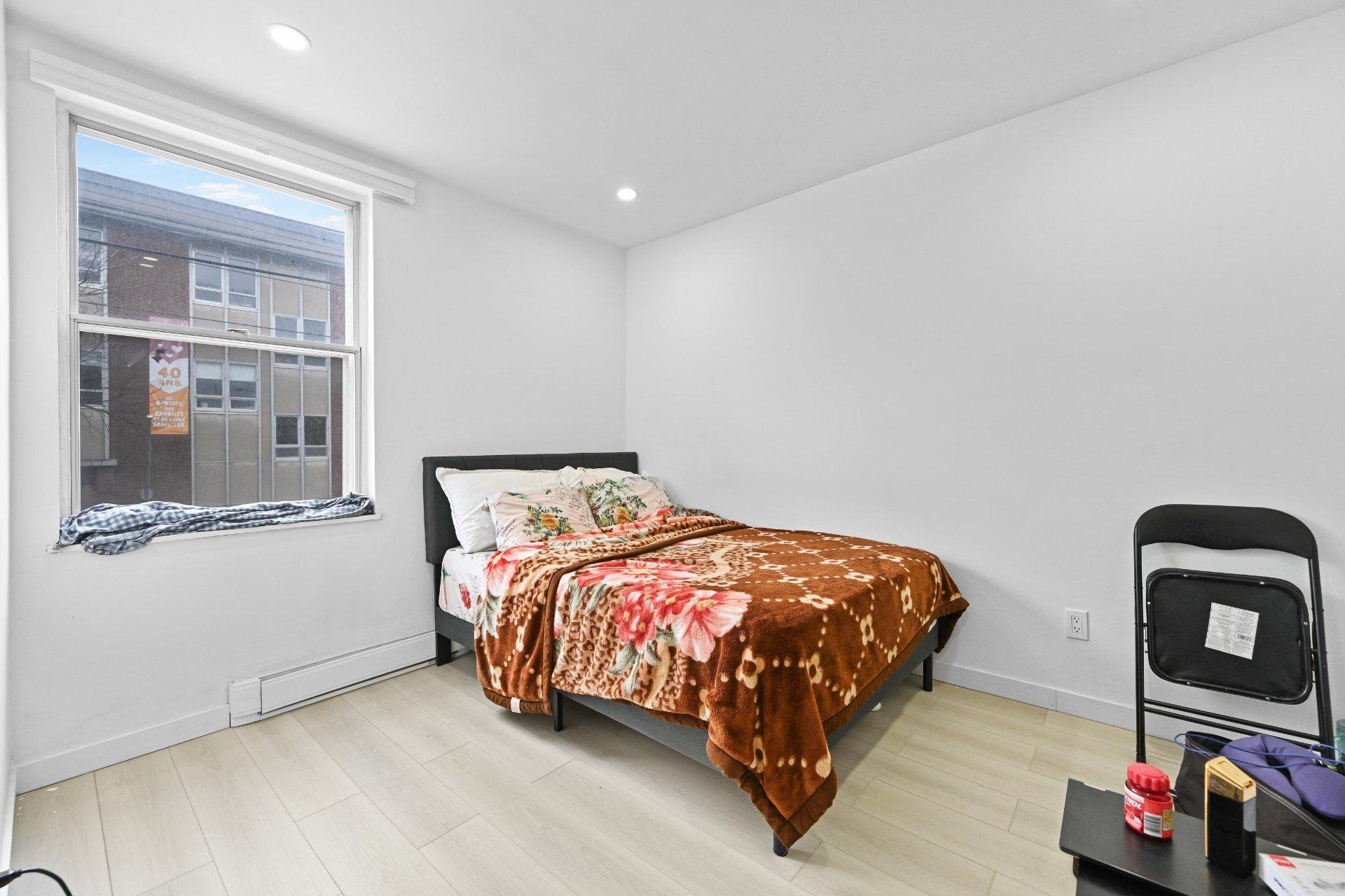 









2024

 - 2028


Rue Fullum

,
Montréal (Ville-Marie),




QC
H2K3N7

