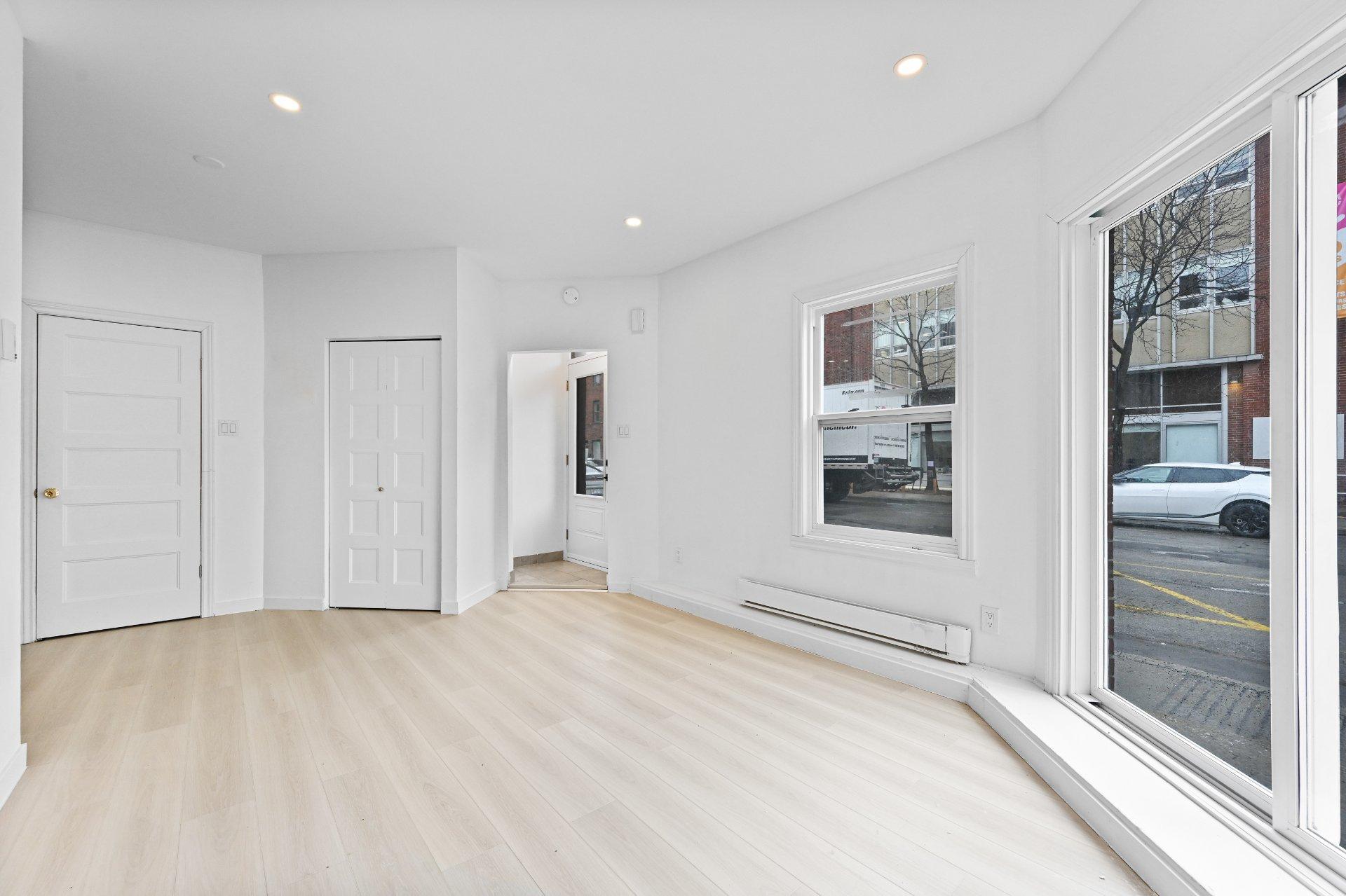 









2024

 - 2028


Rue Fullum

,
Montréal (Ville-Marie),




QC
H2K3N7

