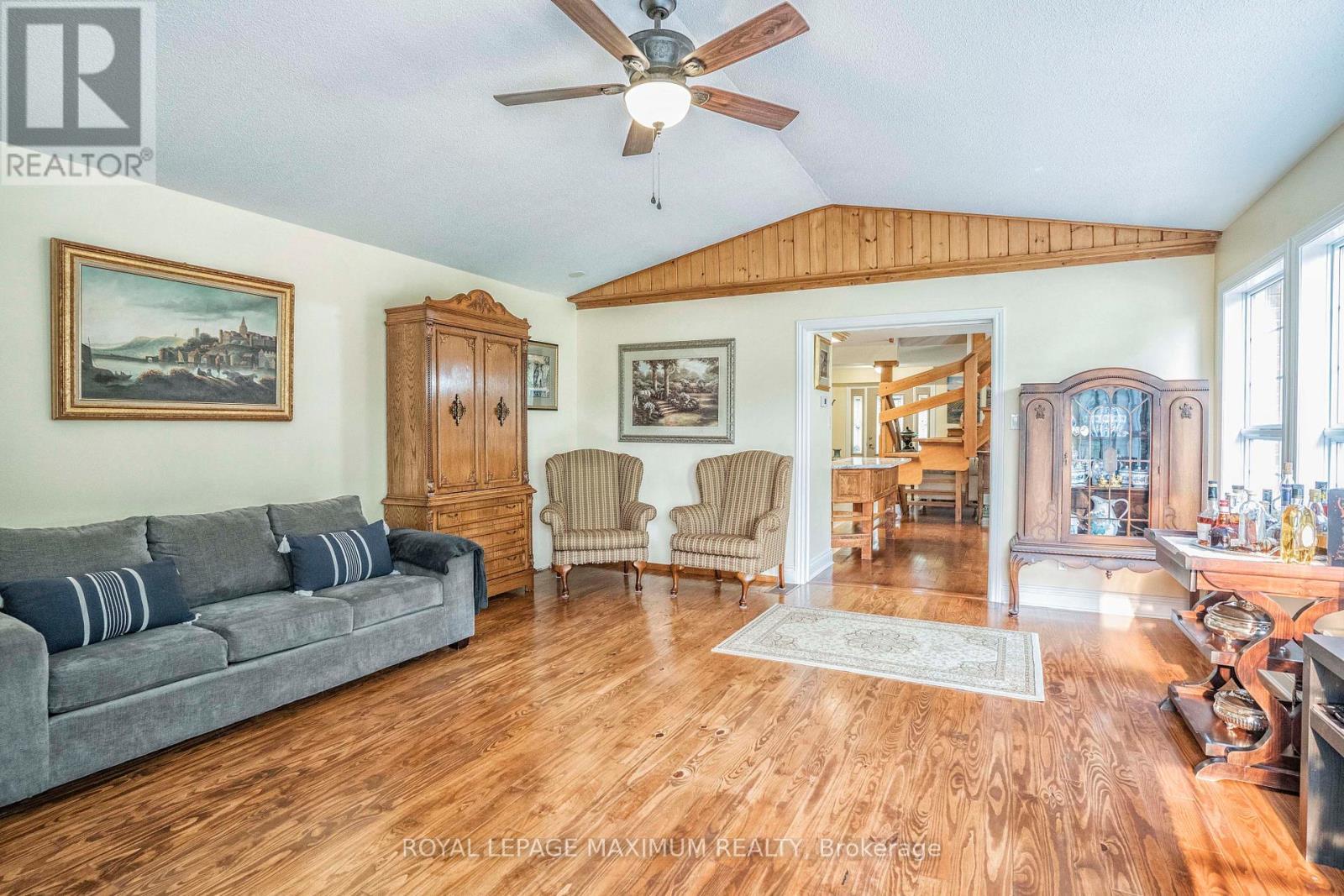 












4372 TRAIN STREET

,
New Tecumseth,




Ontario
L9R1V4

