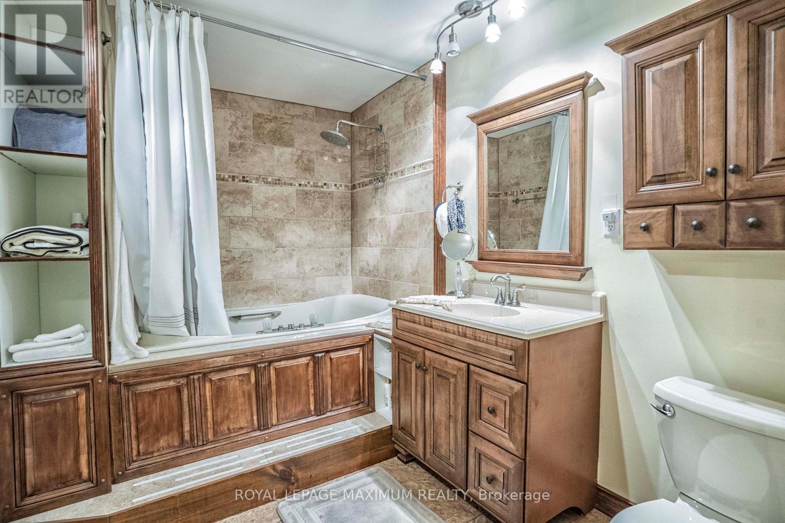 












4372 TRAIN STREET

,
New Tecumseth,




Ontario
L9R1V4

