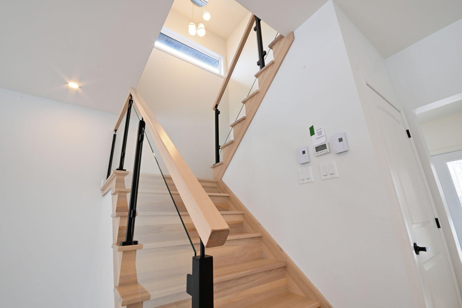









189


Rue du Sous-Bois

,
Boischatel,




QC
G0A1H0

