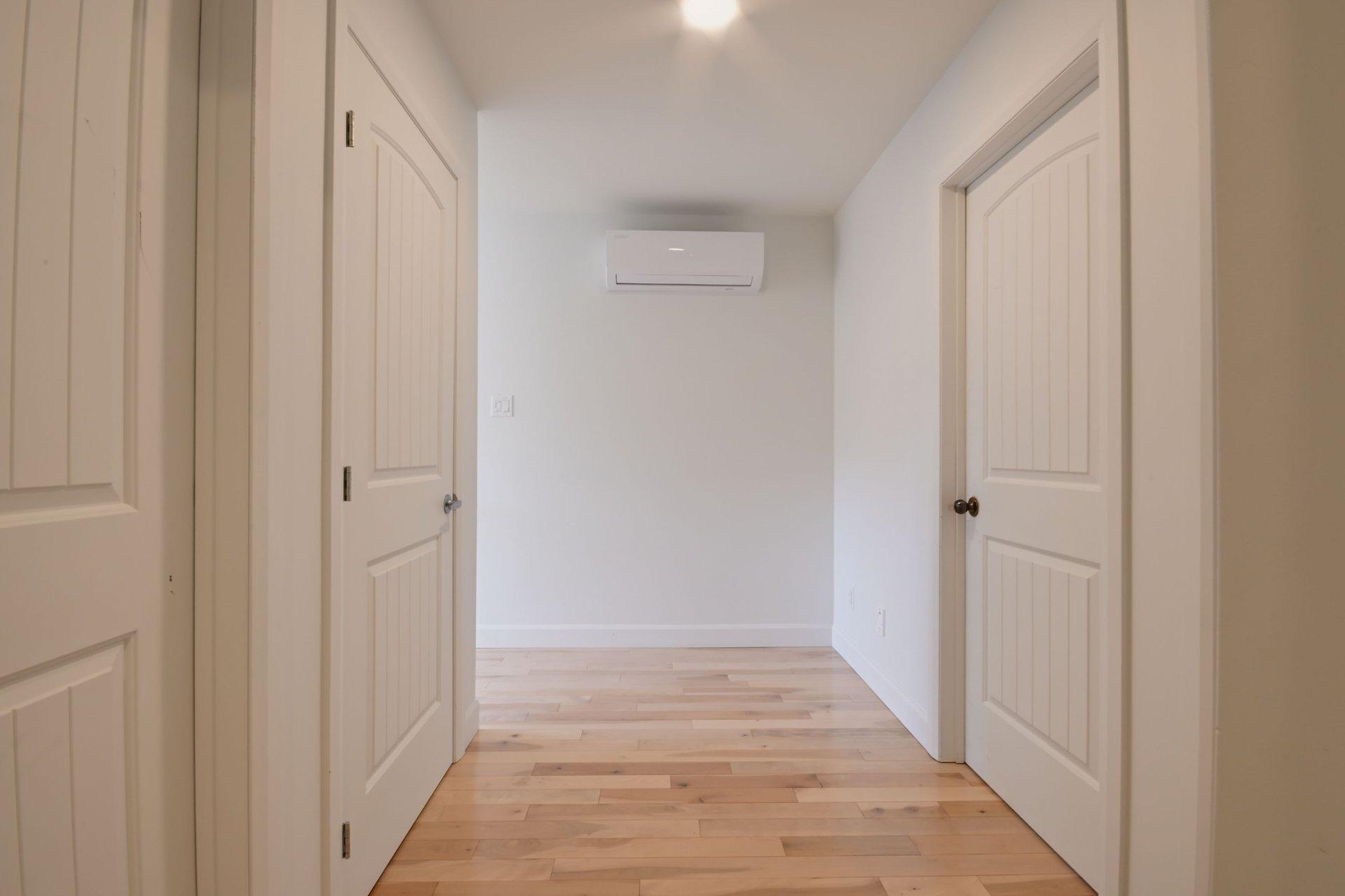 









189


Rue du Sous-Bois

,
Boischatel,




QC
G0A1H0

