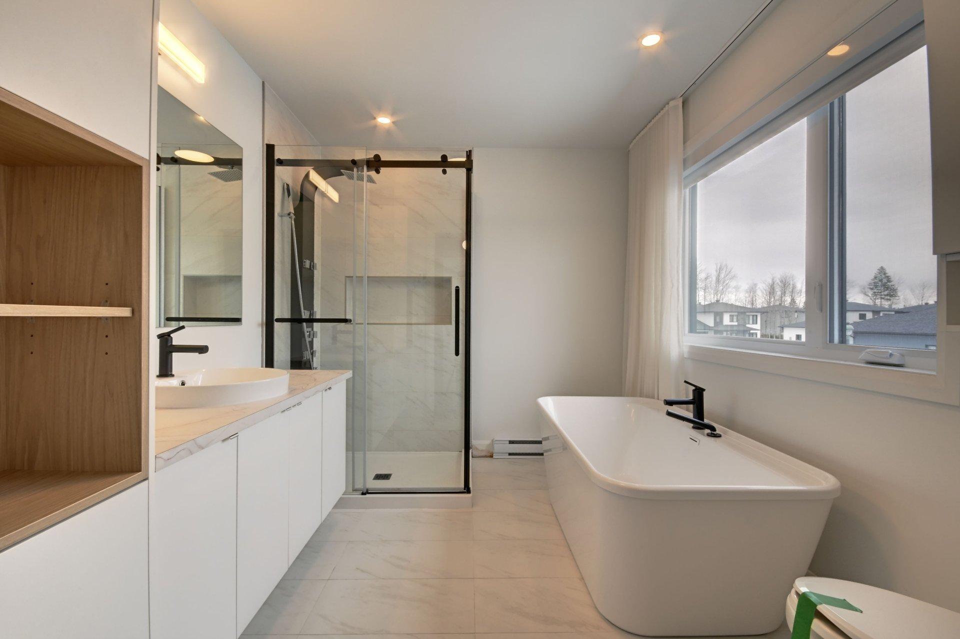 









189


Rue du Sous-Bois

,
Boischatel,




QC
G0A1H0

