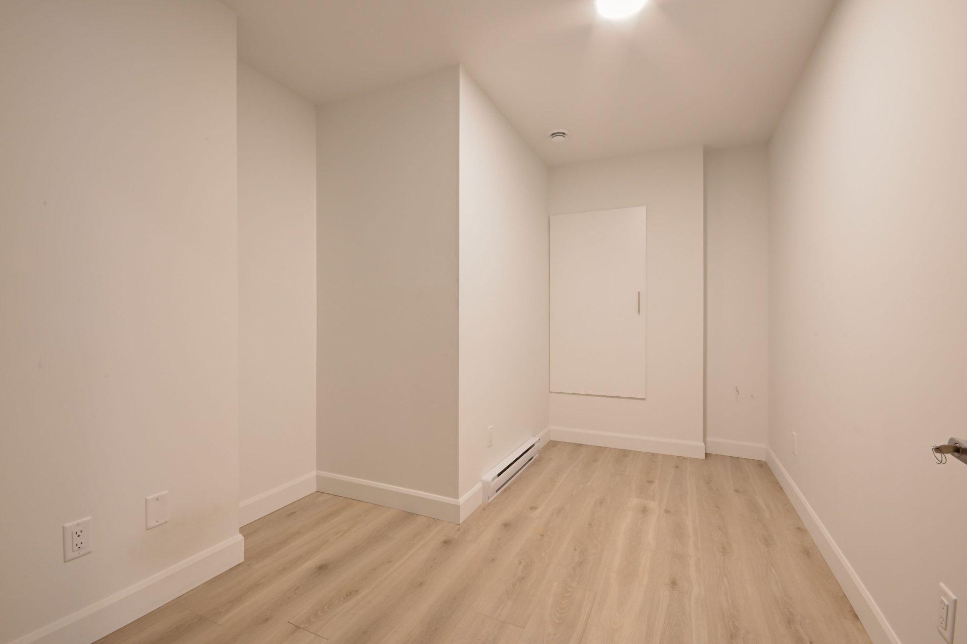 









189


Rue du Sous-Bois

,
Boischatel,




QC
G0A1H0

