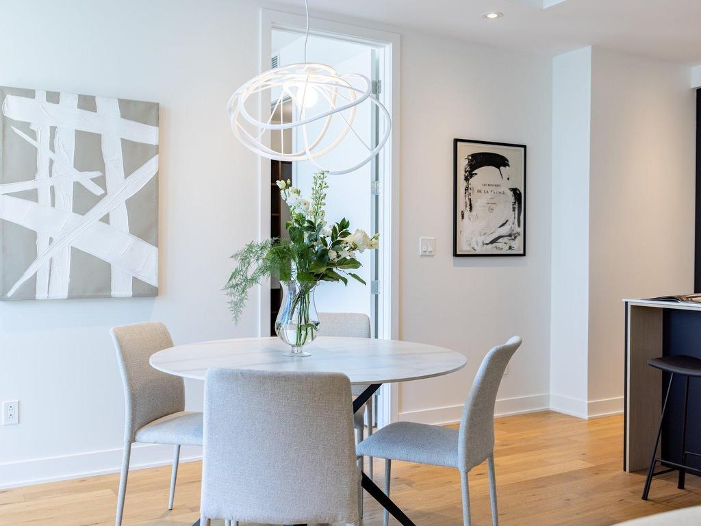 









1020


Rue de la Montagne

, 3703,
Montréal (Ville-Marie),




QC
H3G1V7

