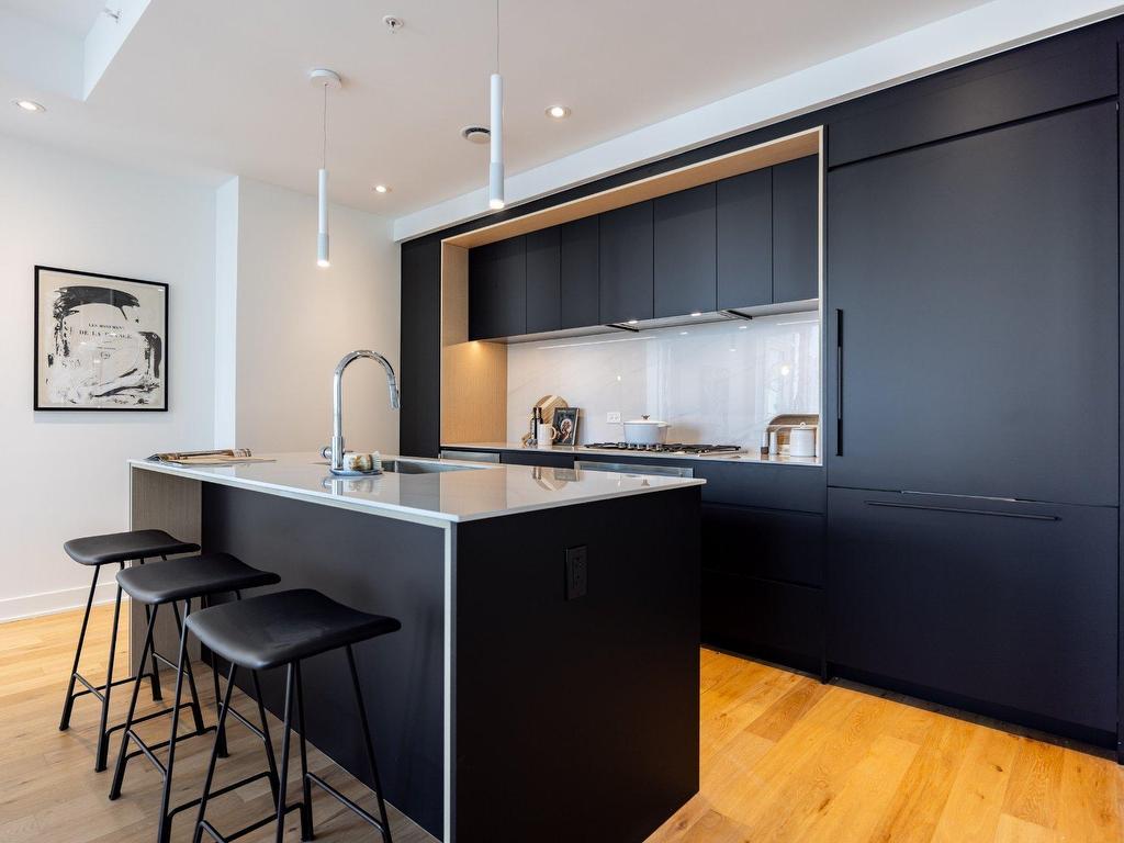 









1020


Rue de la Montagne

, 3703,
Montréal (Ville-Marie),




QC
H3G1V7

