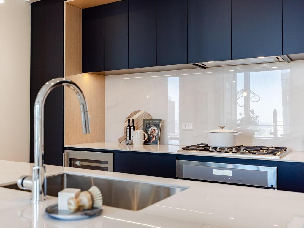 









1020


Rue de la Montagne

, 3703,
Montréal (Ville-Marie),




QC
H3G1V7

