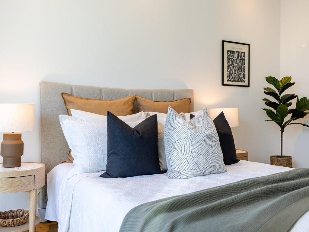 









1020


Rue de la Montagne

, 3703,
Montréal (Ville-Marie),




QC
H3G1V7

