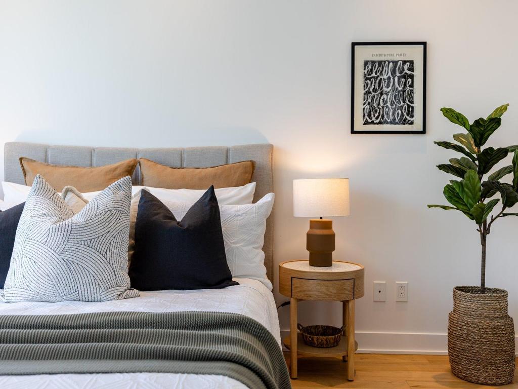 









1020


Rue de la Montagne

, 3703,
Montréal (Ville-Marie),




QC
H3G1V7

